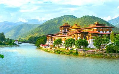 iStock-914497740 - Phunakha - Bhútán.jpg